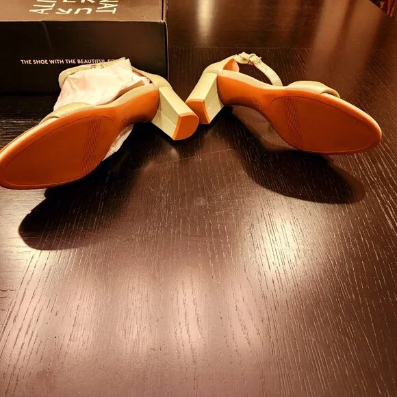 Naturalizer Vera Office Siren Sandals| Pastel Mint,|Sz 11M (New in Box) - Picture 4 of 11